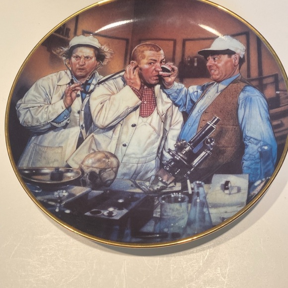 Vintage Set of 6 “The Three Stooges” Plates - Picture 3 of 13